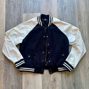 [F21] black and white bomber jacket